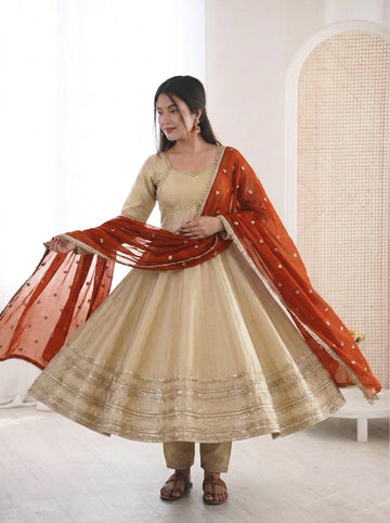 Cream Cosmos Gold Suit Set